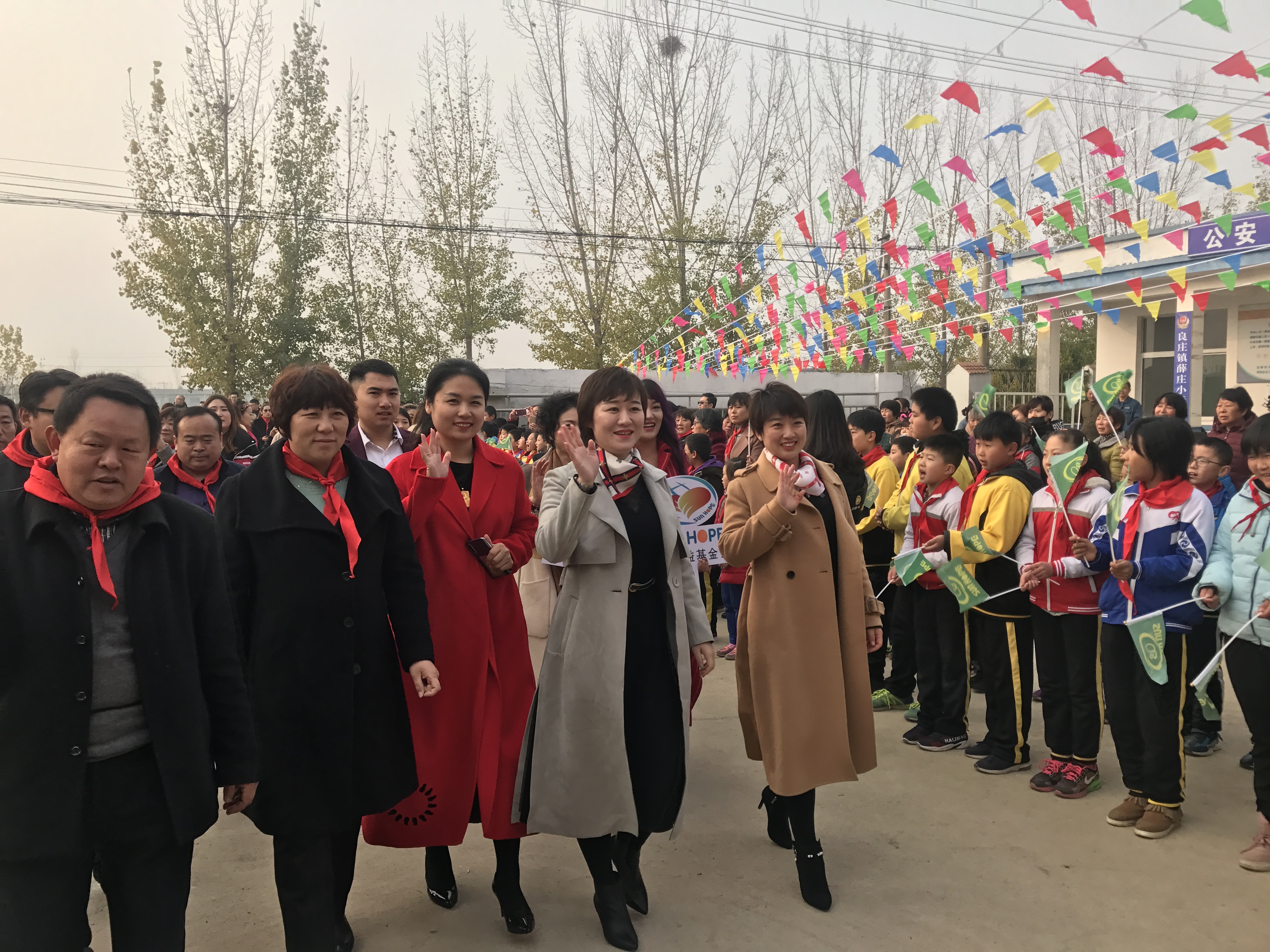 第183所 泰安市岱岳区良庄镇AK官方网页版李娜小学