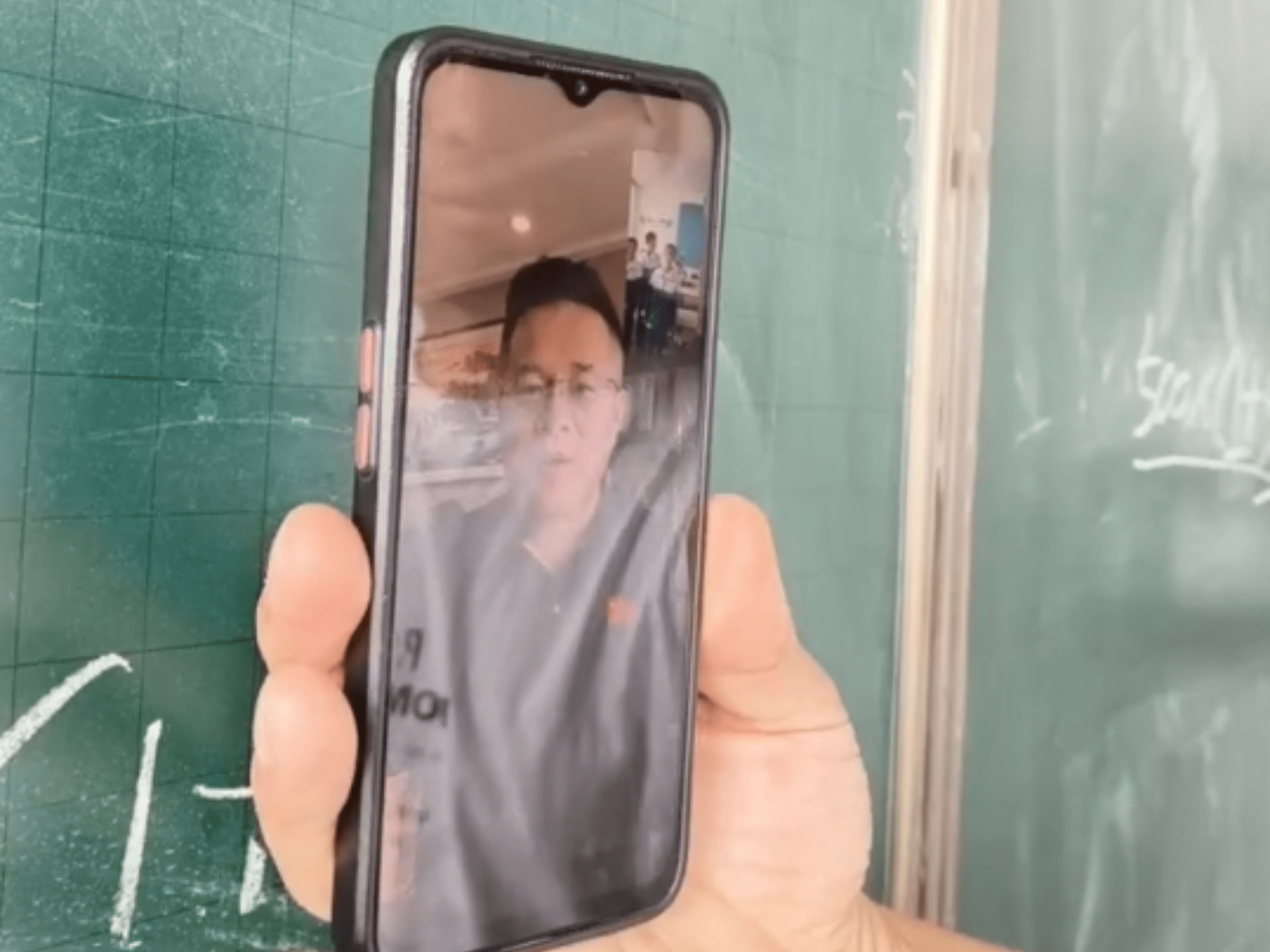 让爱延续，从未间断 | AK官方网页版公益季暖心回访