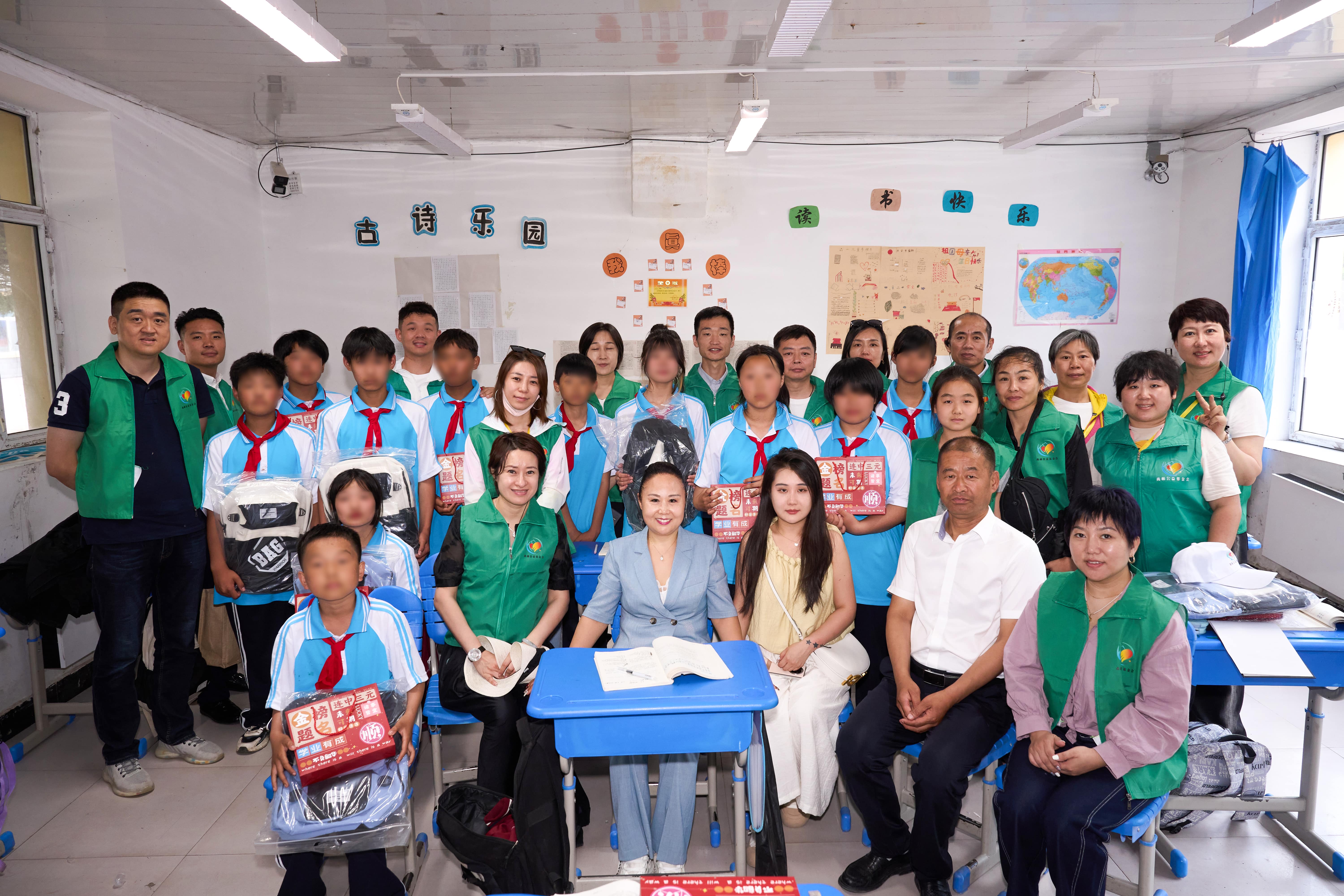 第254所 黑龙江巴彦县黑山镇民乐村AK官方网页版侯玉霞学校