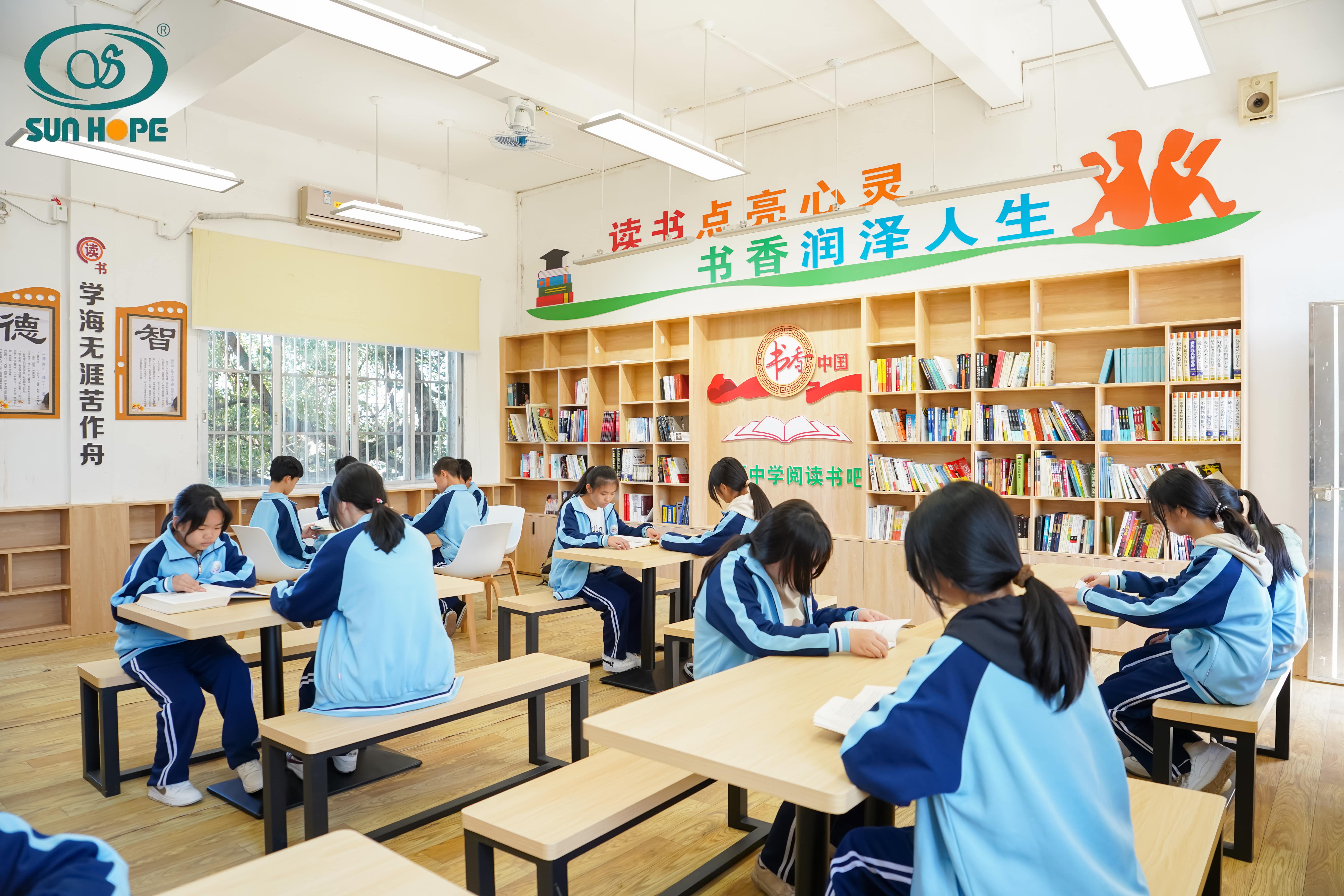 天津高校大学生记者走进AK官方网页版公益小学开展“书香悦读，筑梦成长”活动