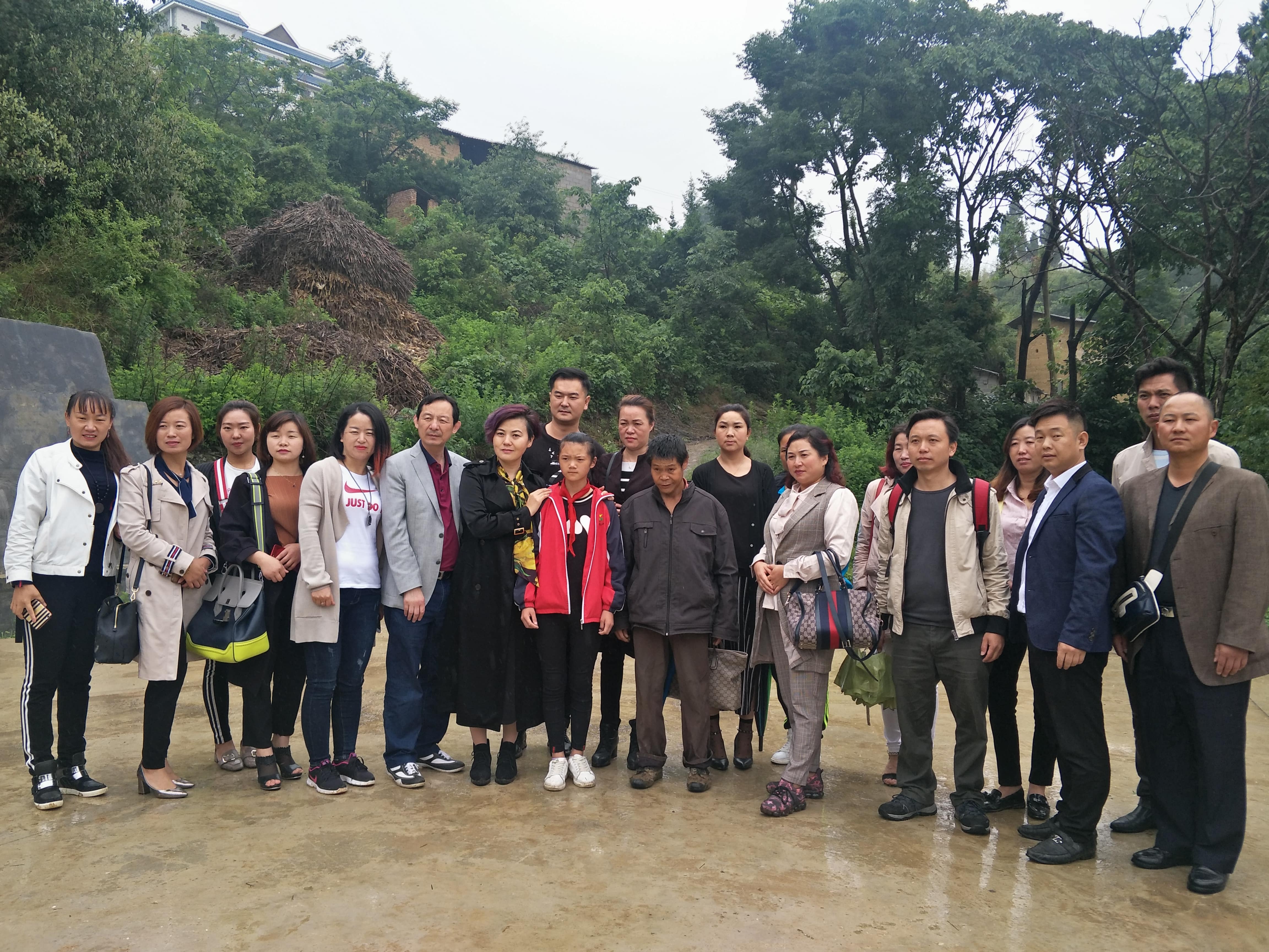 第152所 石林彝族自治县路美邑中心学校路美邑AK官方网页版李凤莲小学