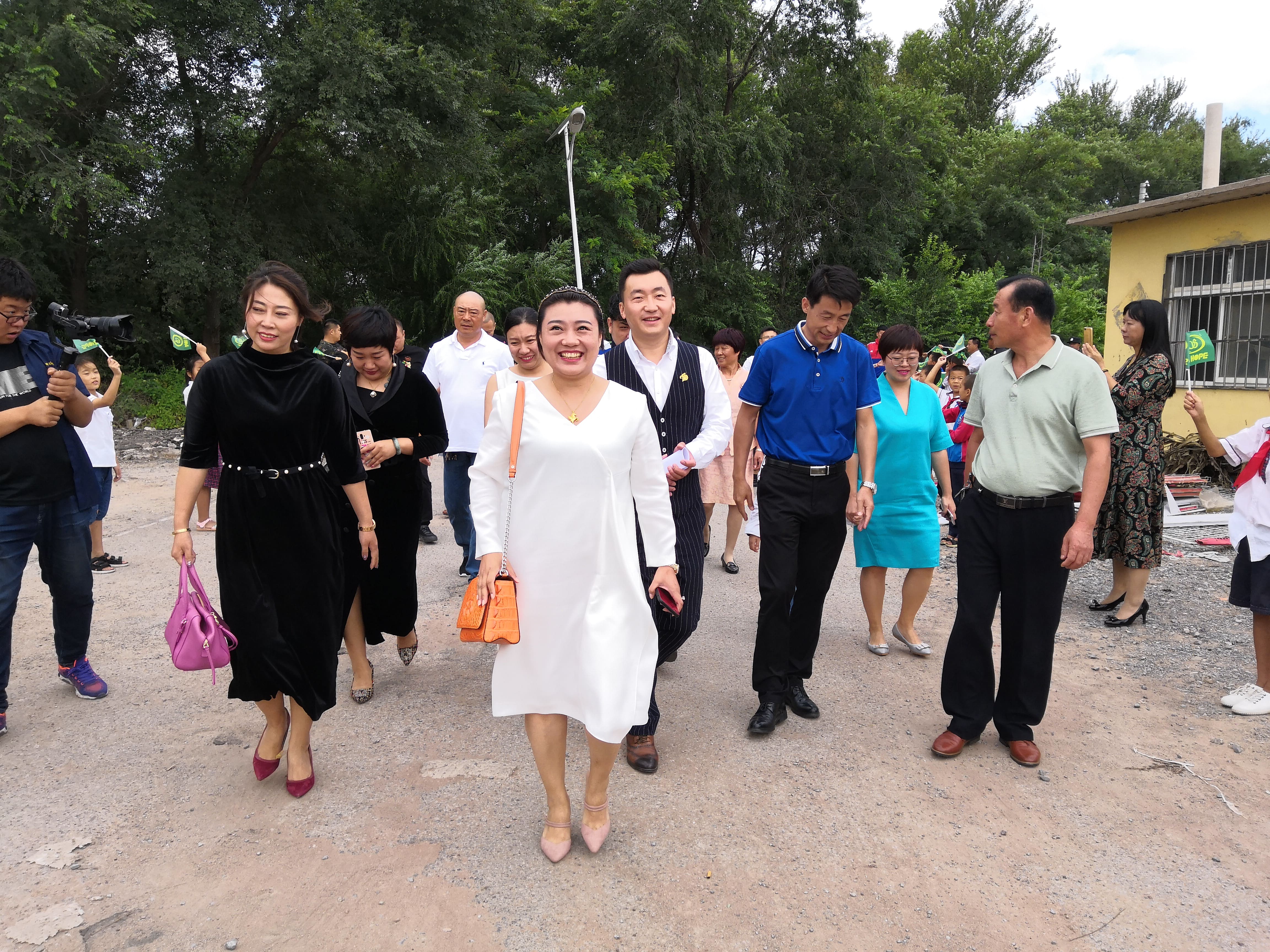 第160所 瓦房店市西杨乡AK官方网页版李佳燚小学